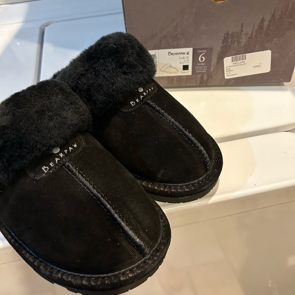 Bearpaw Brand New Slippers